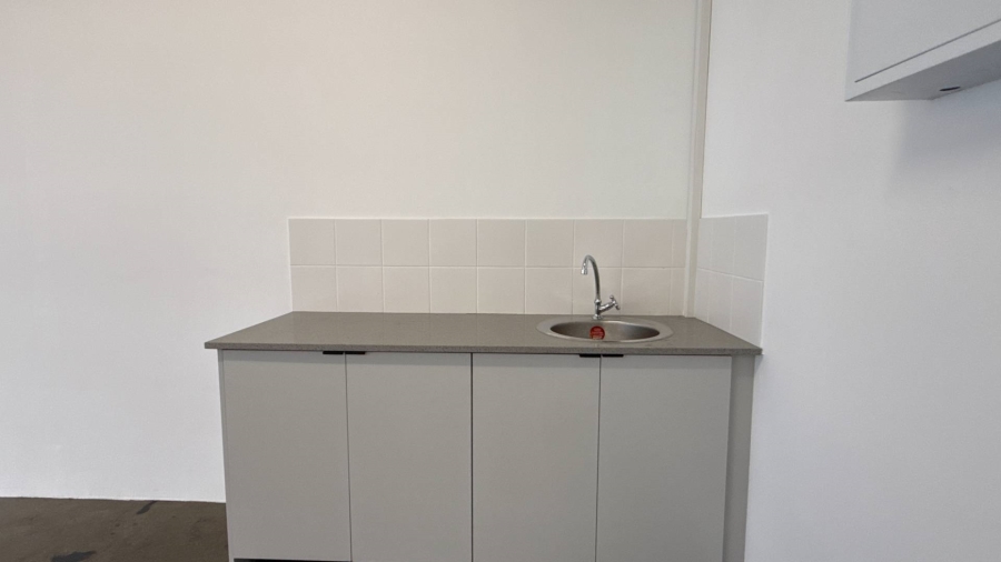 To Let commercial Property for Rent in Gardens Western Cape